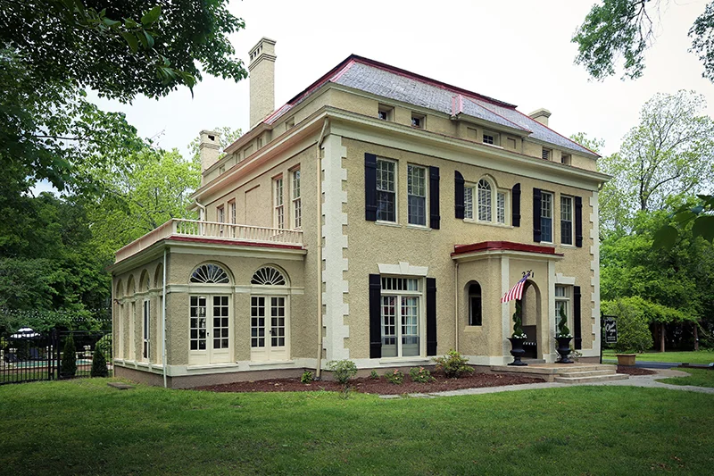 front view.jpg