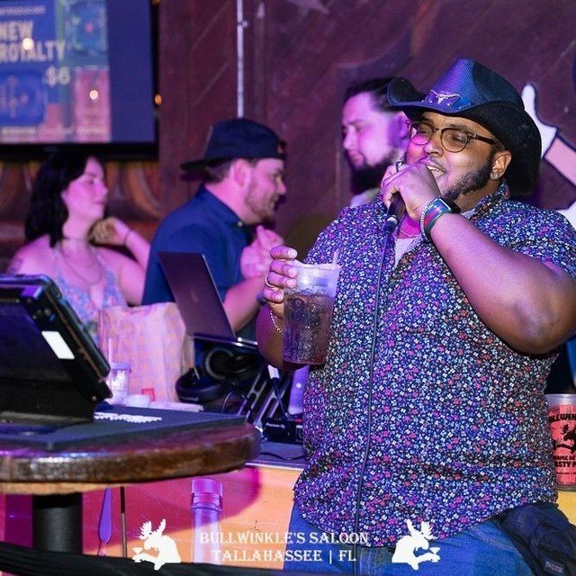 🎤 It's Monday! Time for some karaoke at Bulls!! DJ Big B kicks off the party at 8pm spinning beats that will make you move with an electrifying karaoke session starting around 10! No cover charge! 🙌 As always - money off your drinks for every jaw-d