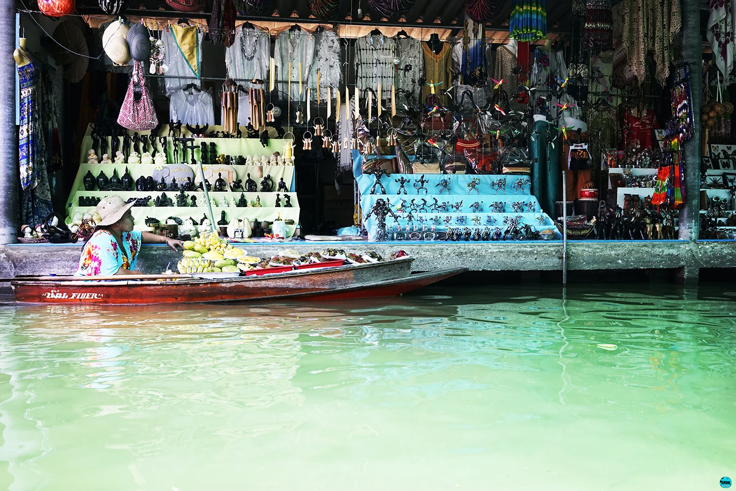 FloatingMarket_06.jpg