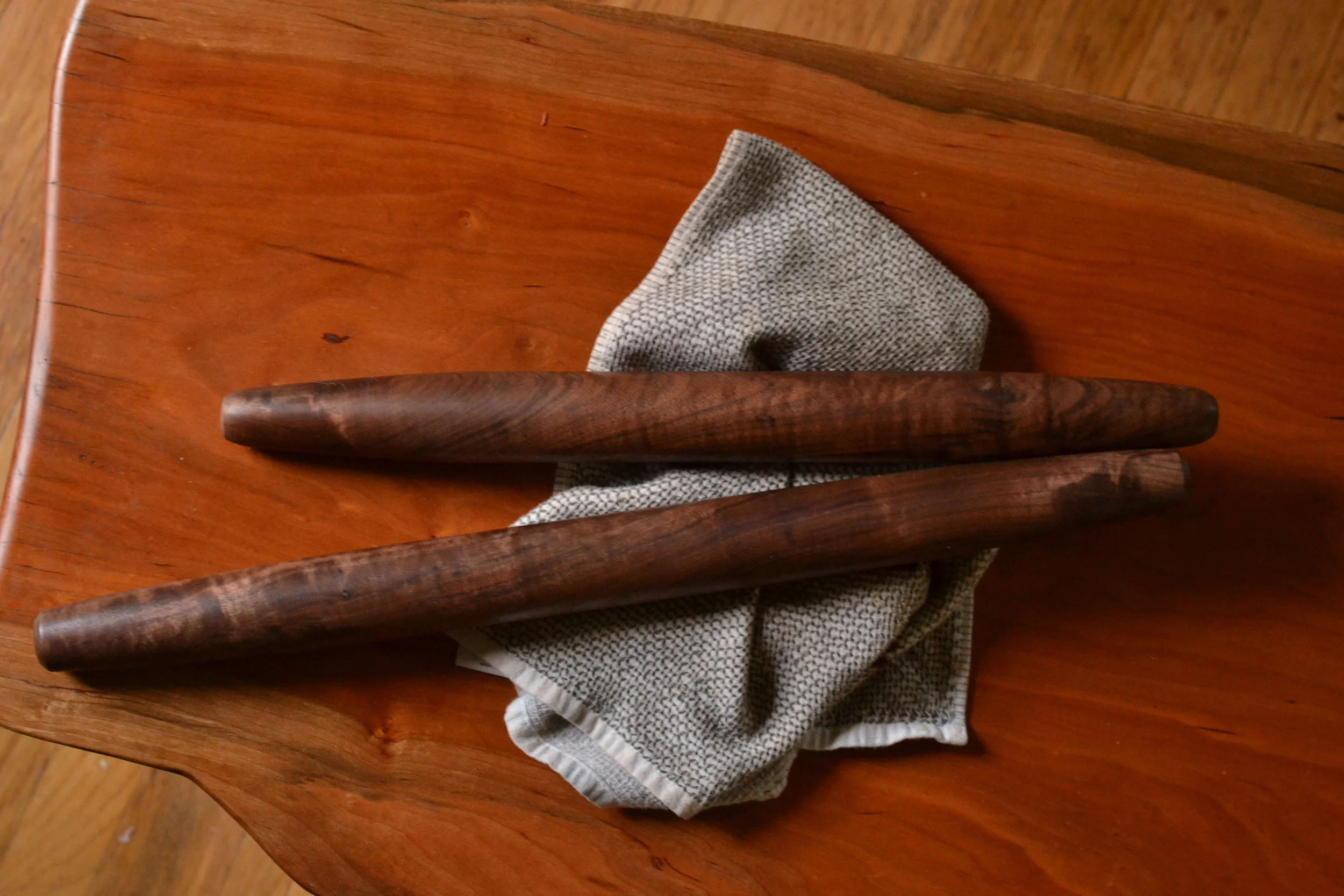 Walnut Rolling Pin 4.JPG