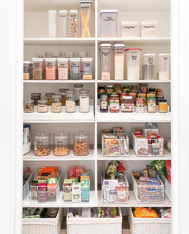 A recent pantry transformation for a lovely Lincoln Park family that just moved into their new home. We worked with their existing product and mixed in some new containers with new custom labels.