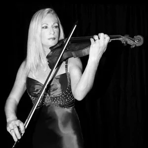 carolyn_violinist.jpg