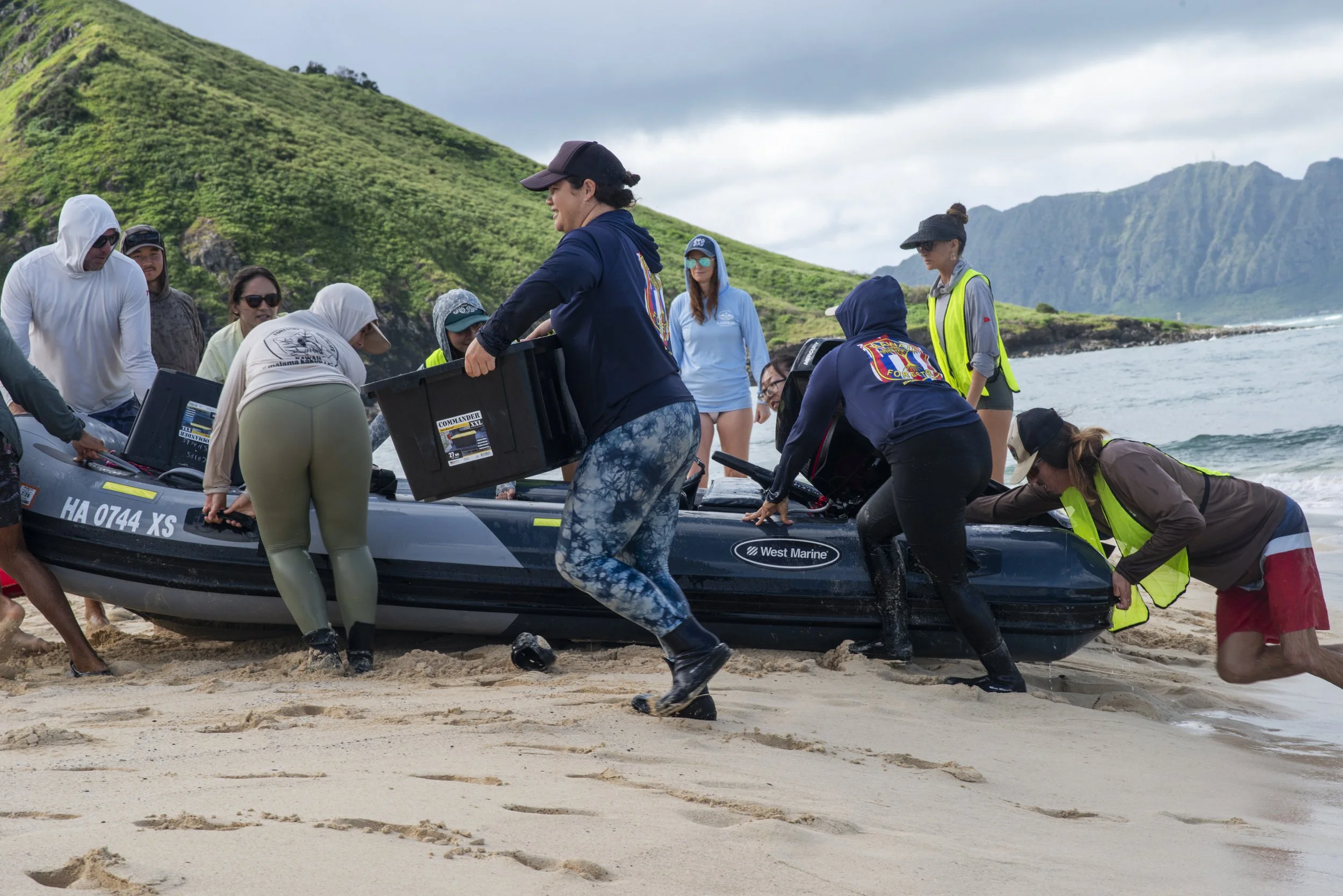 Volunteer with Kailua Beach Adventures