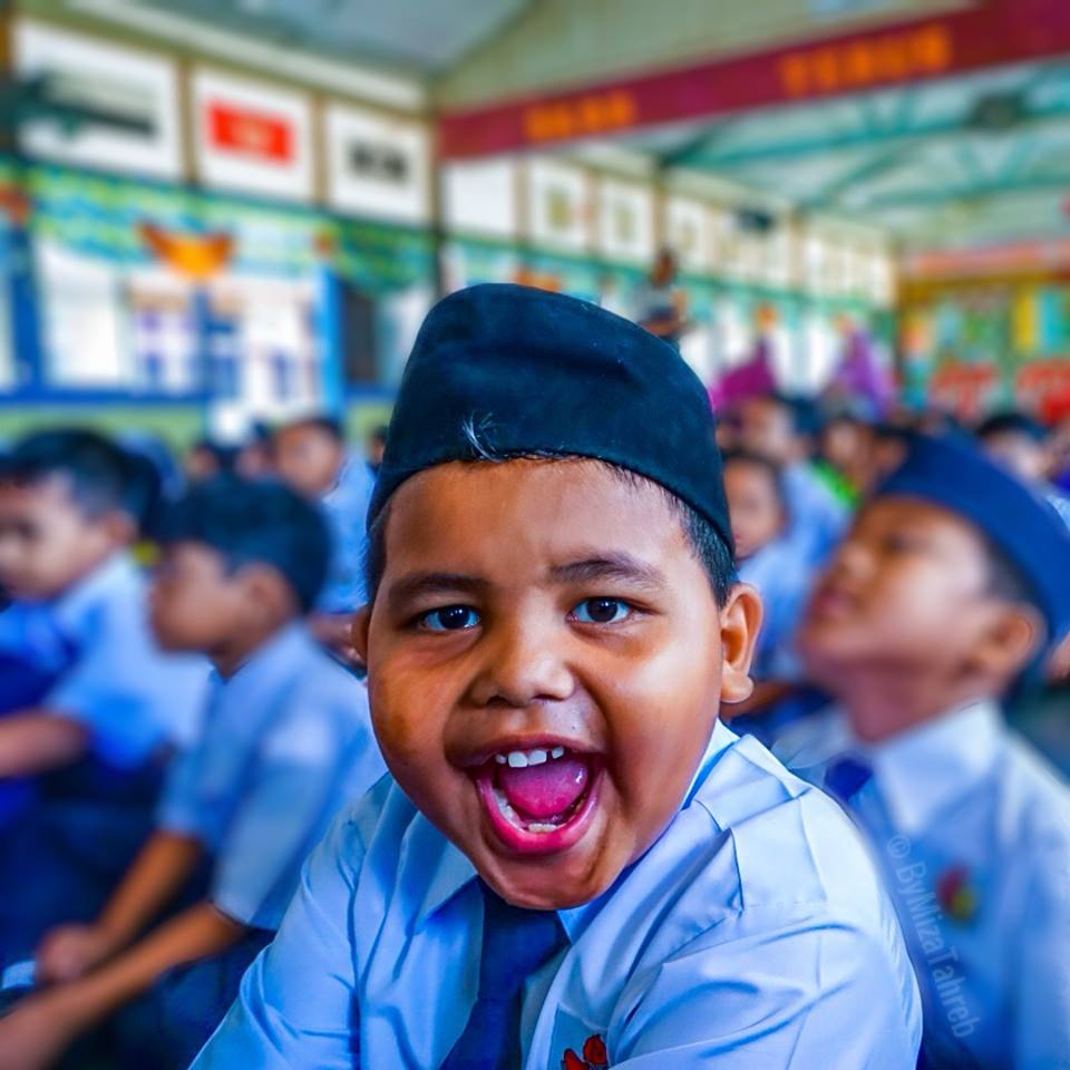CONSOLATION ONE Dr Nur Hamizah bt Tahreb – Be a Leader, Start Young! A picture that has a strong relatability to policy makers. The public needs a role model and what better role model to have than one from their own community, by ensuring one perso…