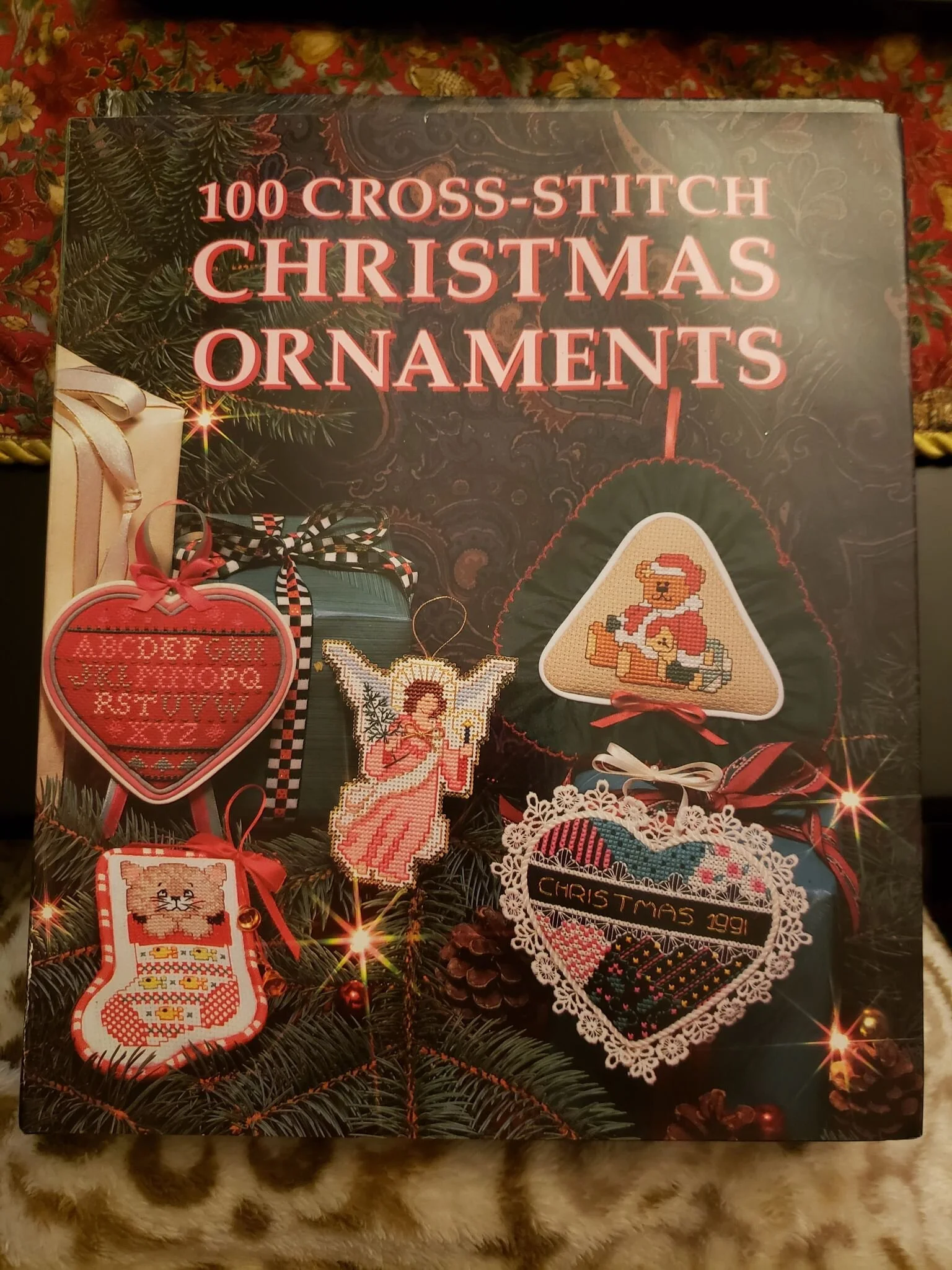 PATTERN BOOK (cross-stitch)- "100 Cross-Stitch Christmas Ornaments"