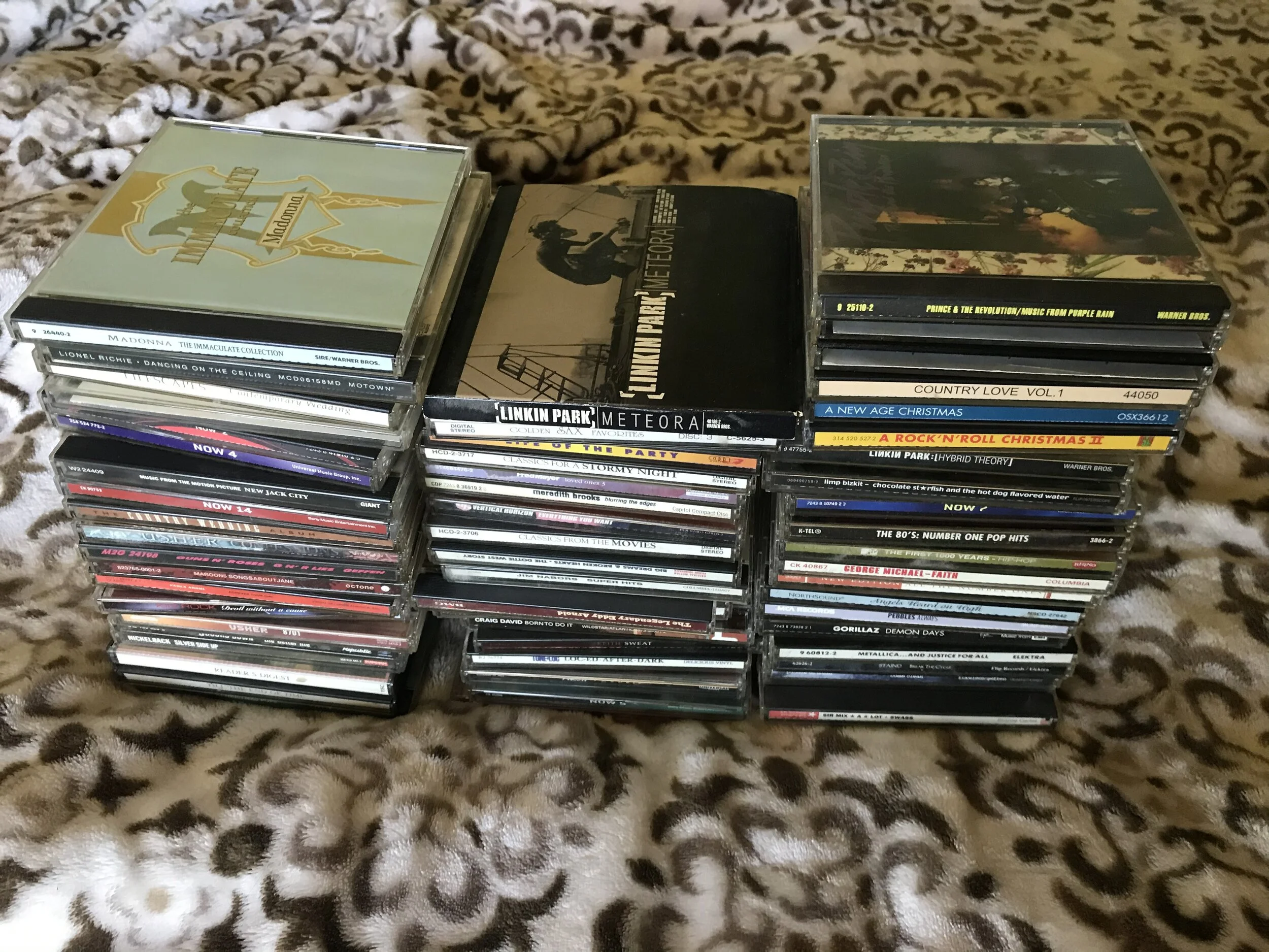 Huge Lot EMPTY CD Cases For Crafters and Upcyclers