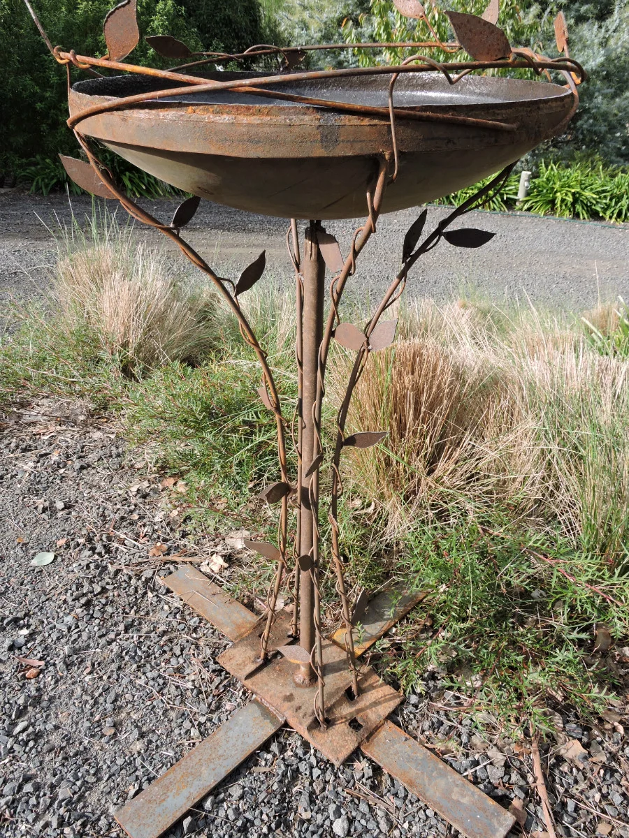 3q, Leaf and vine birdbath, 80cm x 54cm x 54cm.jpg