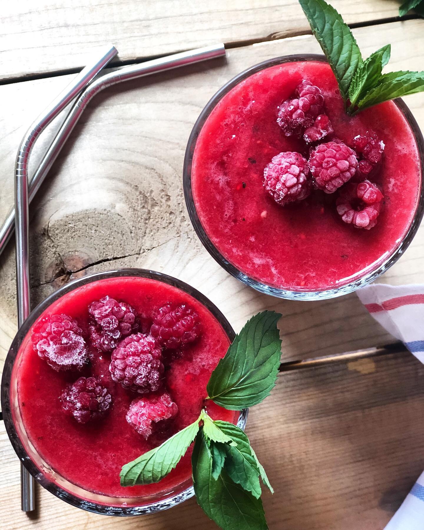 Don&rsquo;t forget to make my Watermelon, Raspberry and Mint smoothies before summer is over! 🍉 
And definitely don&rsquo;t forget to check out my latest article Migrant Farmworkers and Climate Change! It&rsquo;s a v informative and necessary read! 