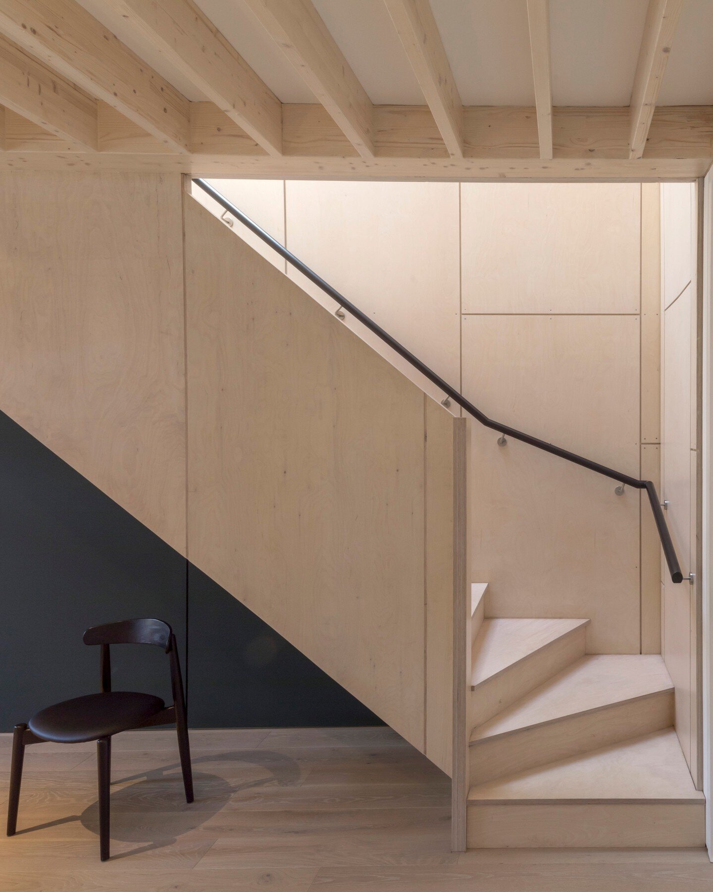 Natural daylight into the centre of the home helps reduce reliance on artificial lighting while also enhances wellbeing, connecting us to the outside from all areas of the house.

The design for Fab House centred around a precision made plywood stair