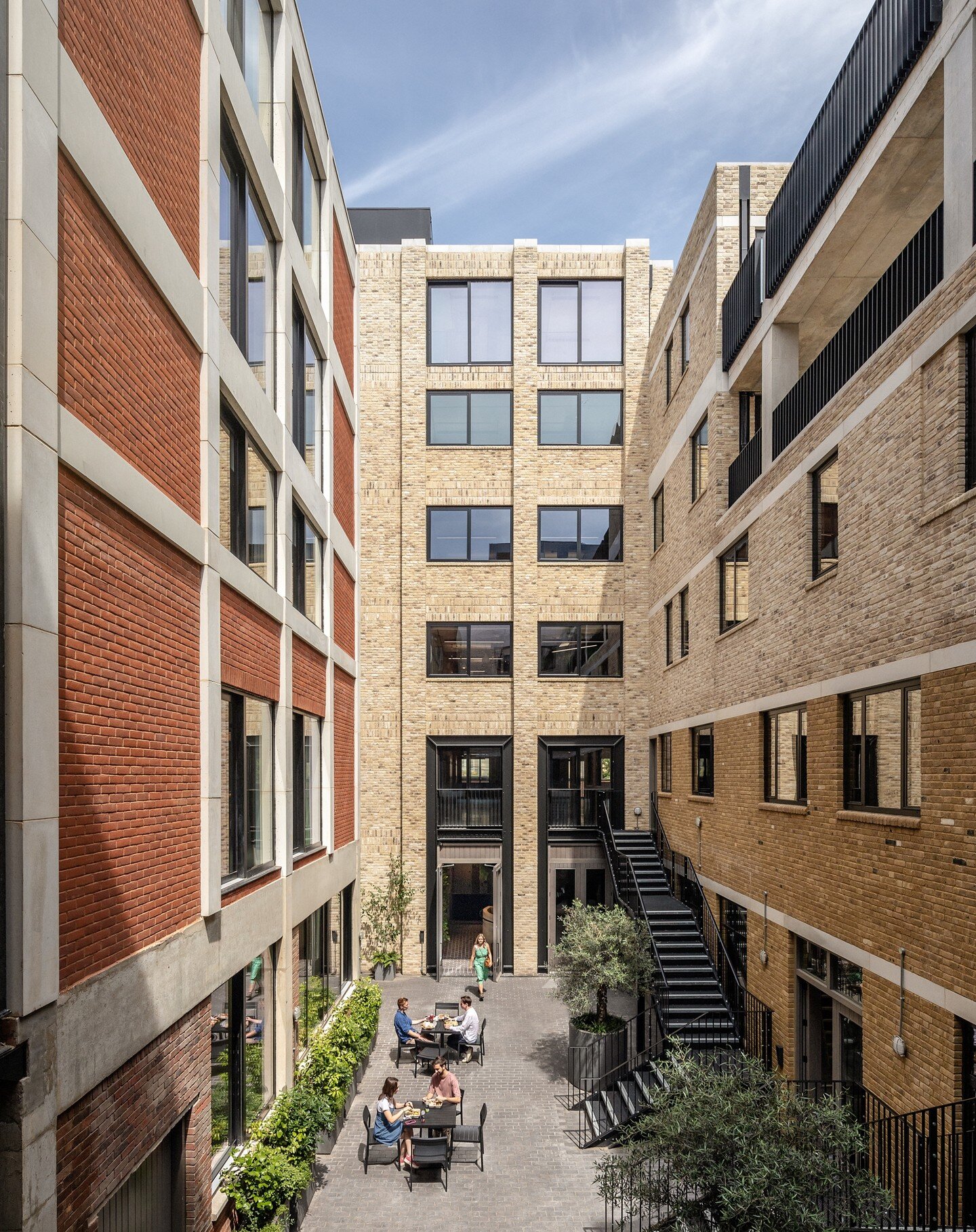 Great Suffolk Yard is a workplace project in the Liberty of the Mint Conservation Area in Borough, London, where we have worked collaboratively with our client @tailored_living_solutions from initial conversations in 2018, through planning, construct
