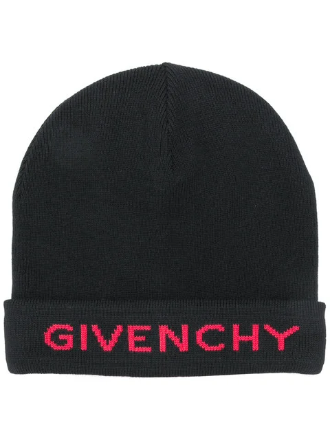 GIVENCHY