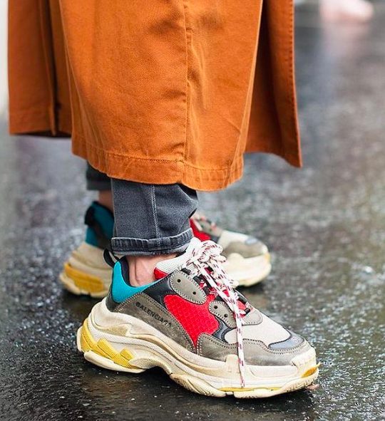 BALENCIAGA
