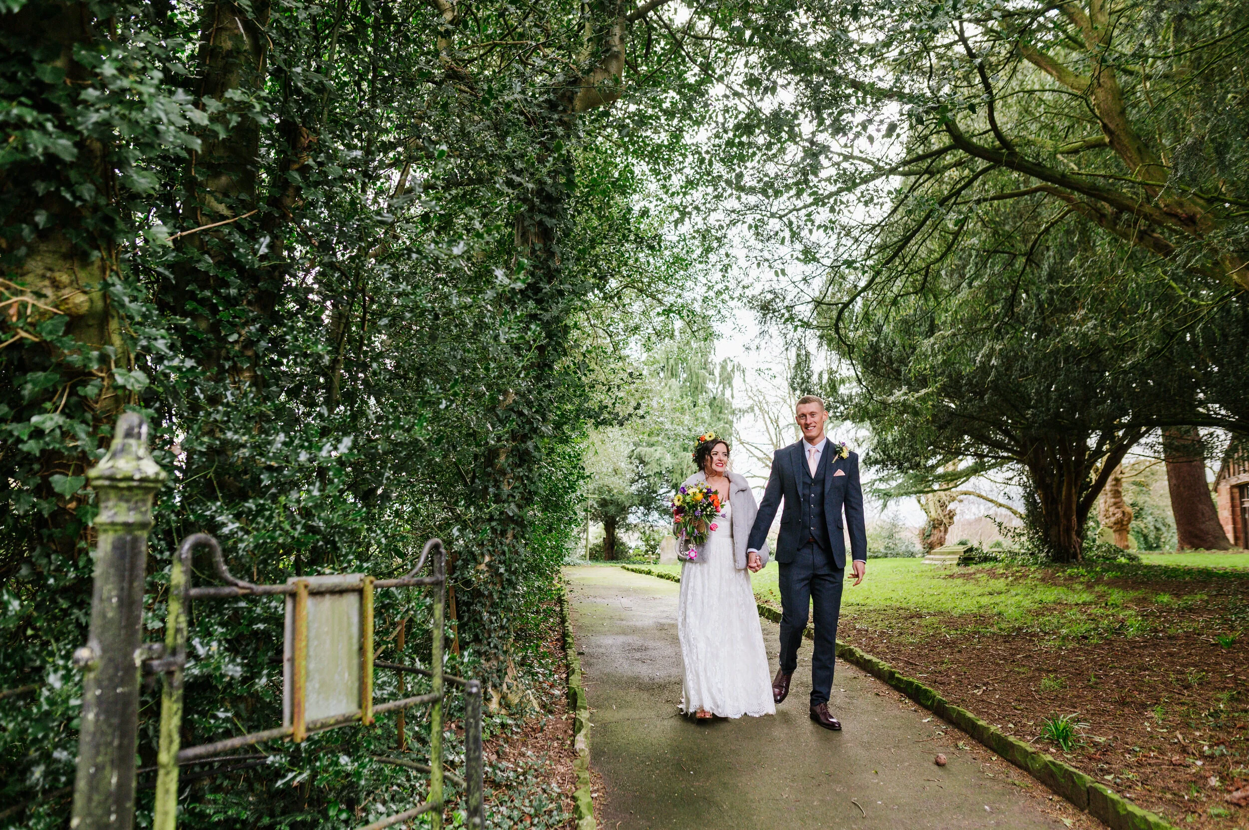 botanical gardens birmingham wedding photographer.jpg