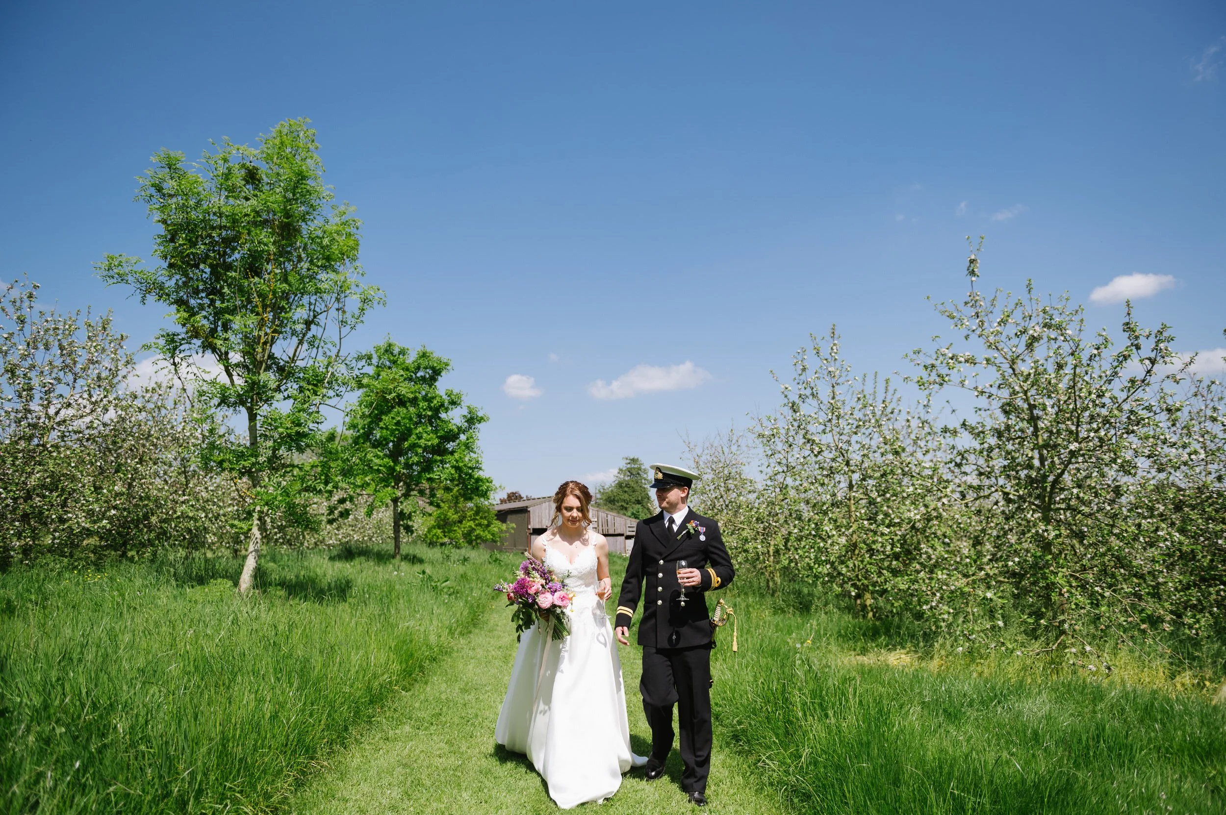 corn barn devon wedding photographer 1.jpg