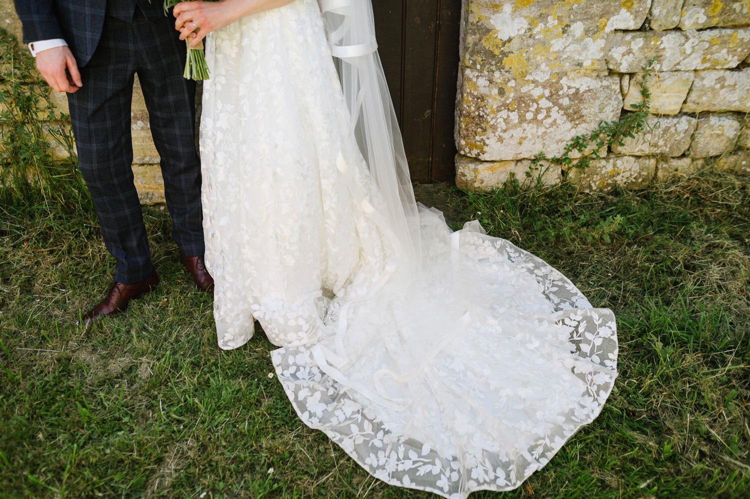 7 wool barn Gloucestershire wedding photographer.jpg