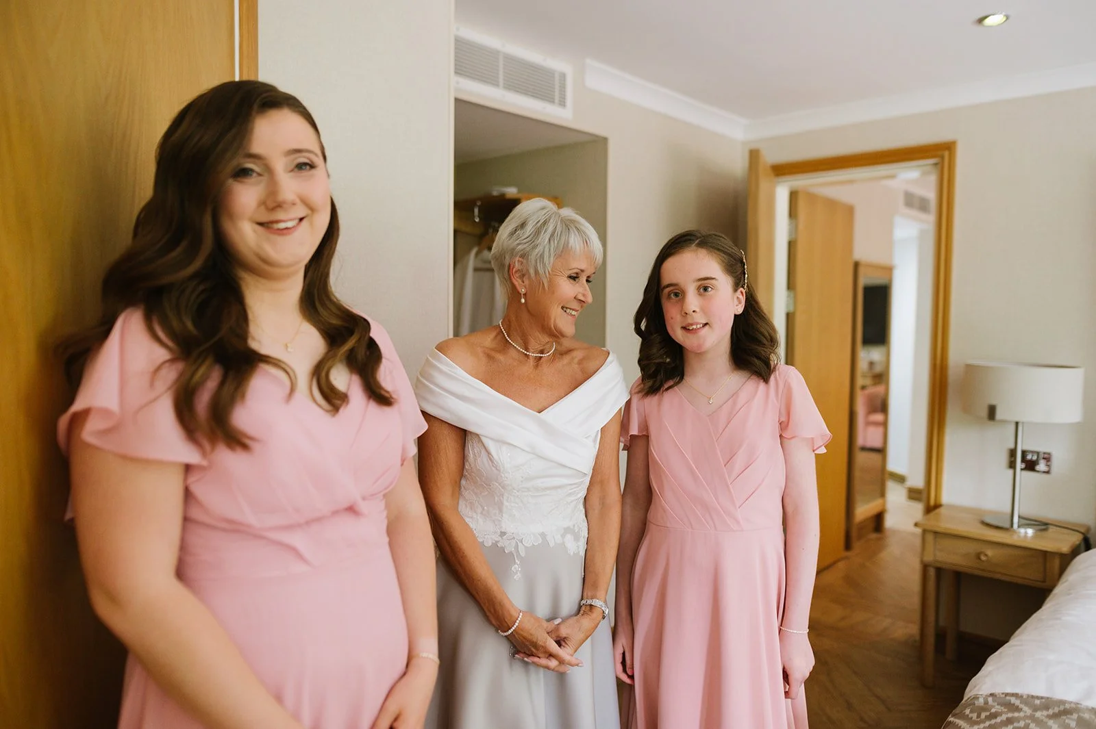 13 fairlawns walsall wedding photographer.jpg