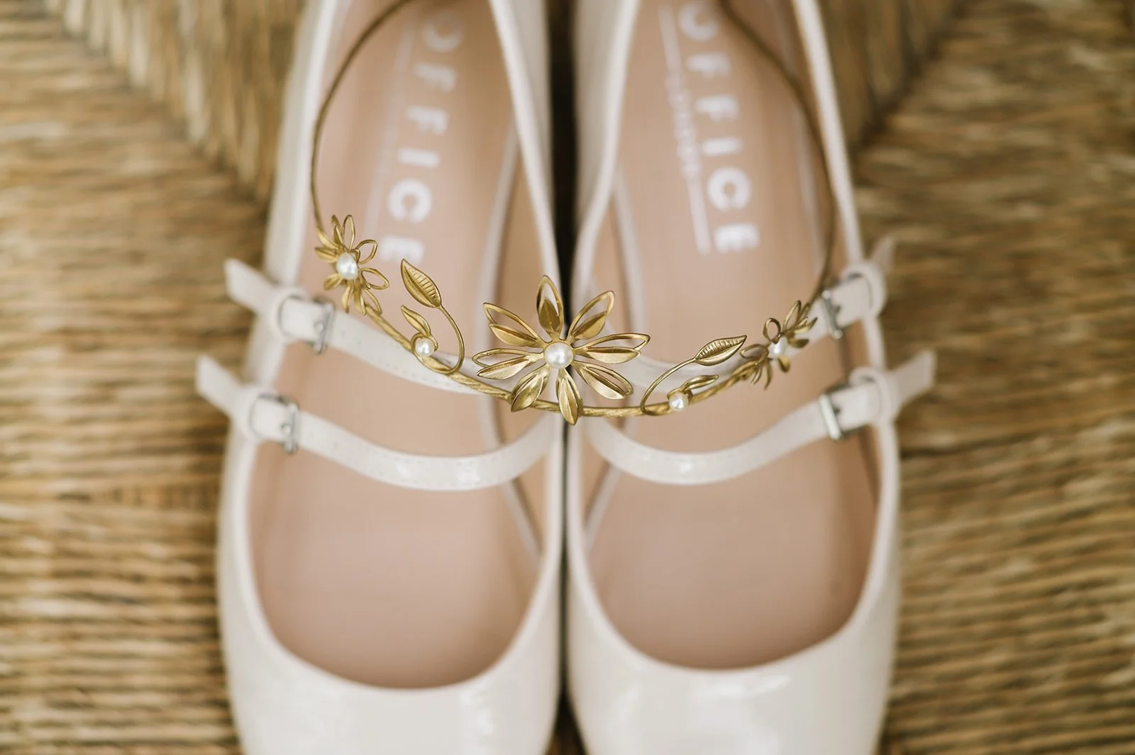 4 caernarfon wedding photographer.jpg