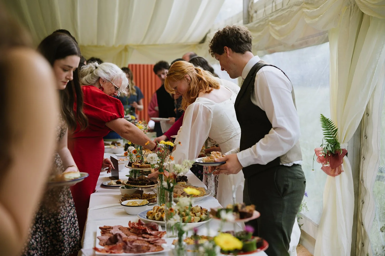 75 caernarfon wedding photographer.jpg