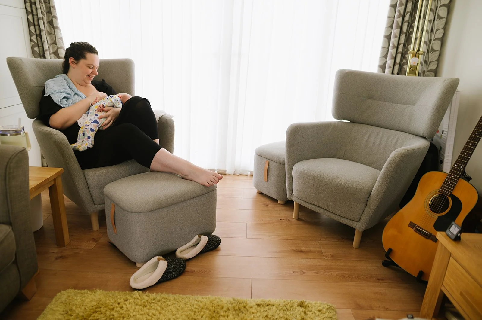 002 baby relaxed family photos at home coventry-2.jpg