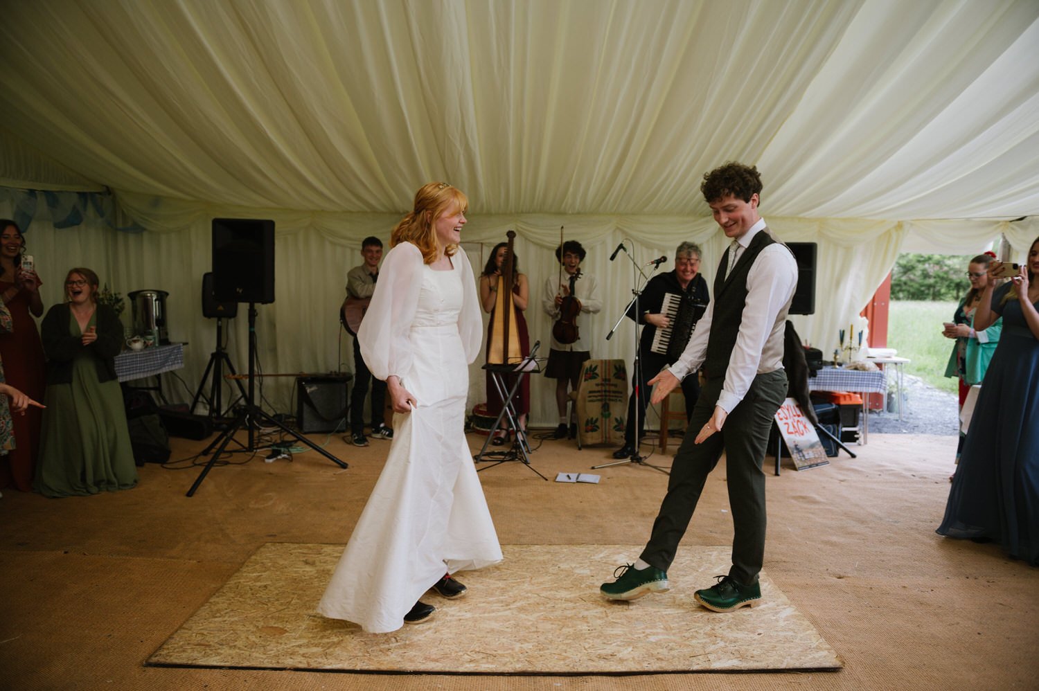 2 caernarfon wedding photographer band.jpg
