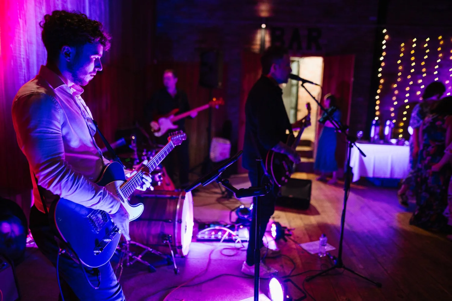 5 norton field barn atherstone wedding photographer.jpg