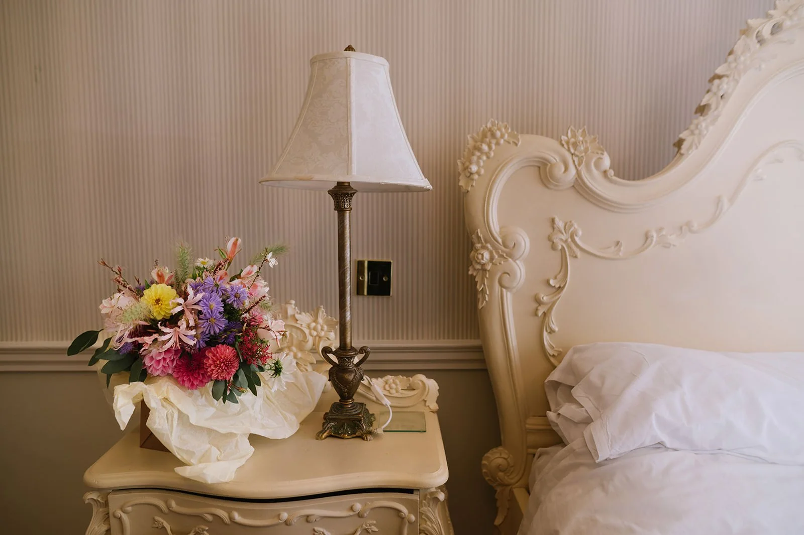 2 Wollaton hall nottingham wedding photographer.jpg