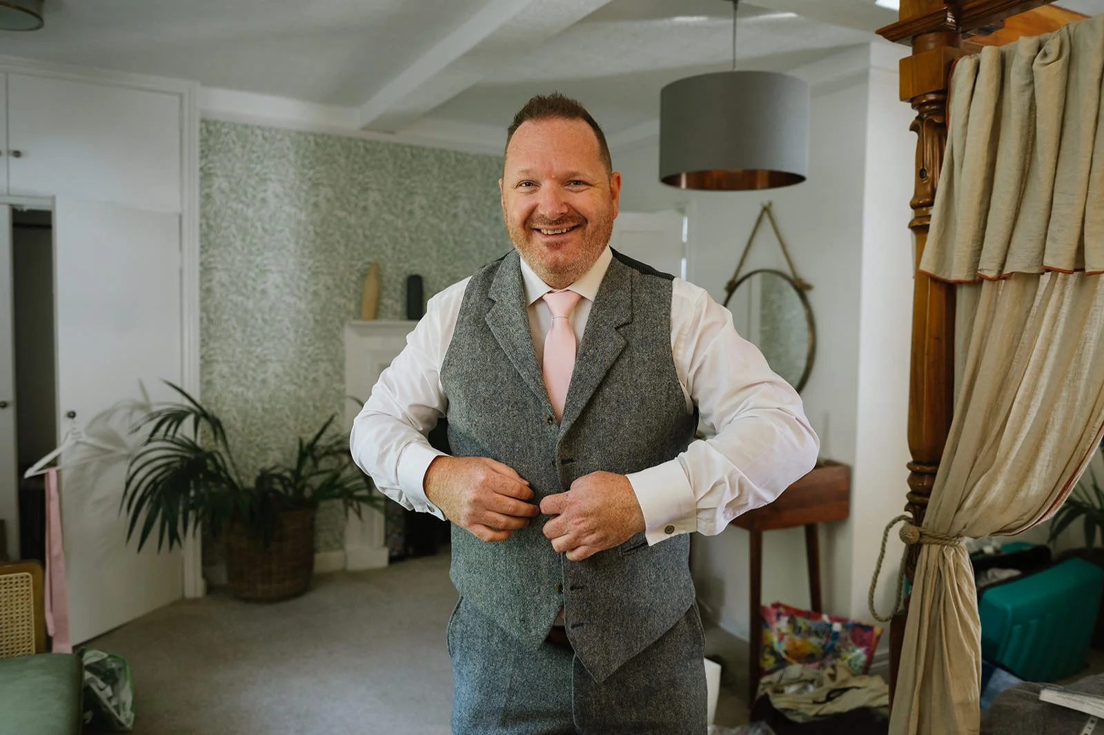 12 Old Rectory House Redditch Wedding photographer.jpg