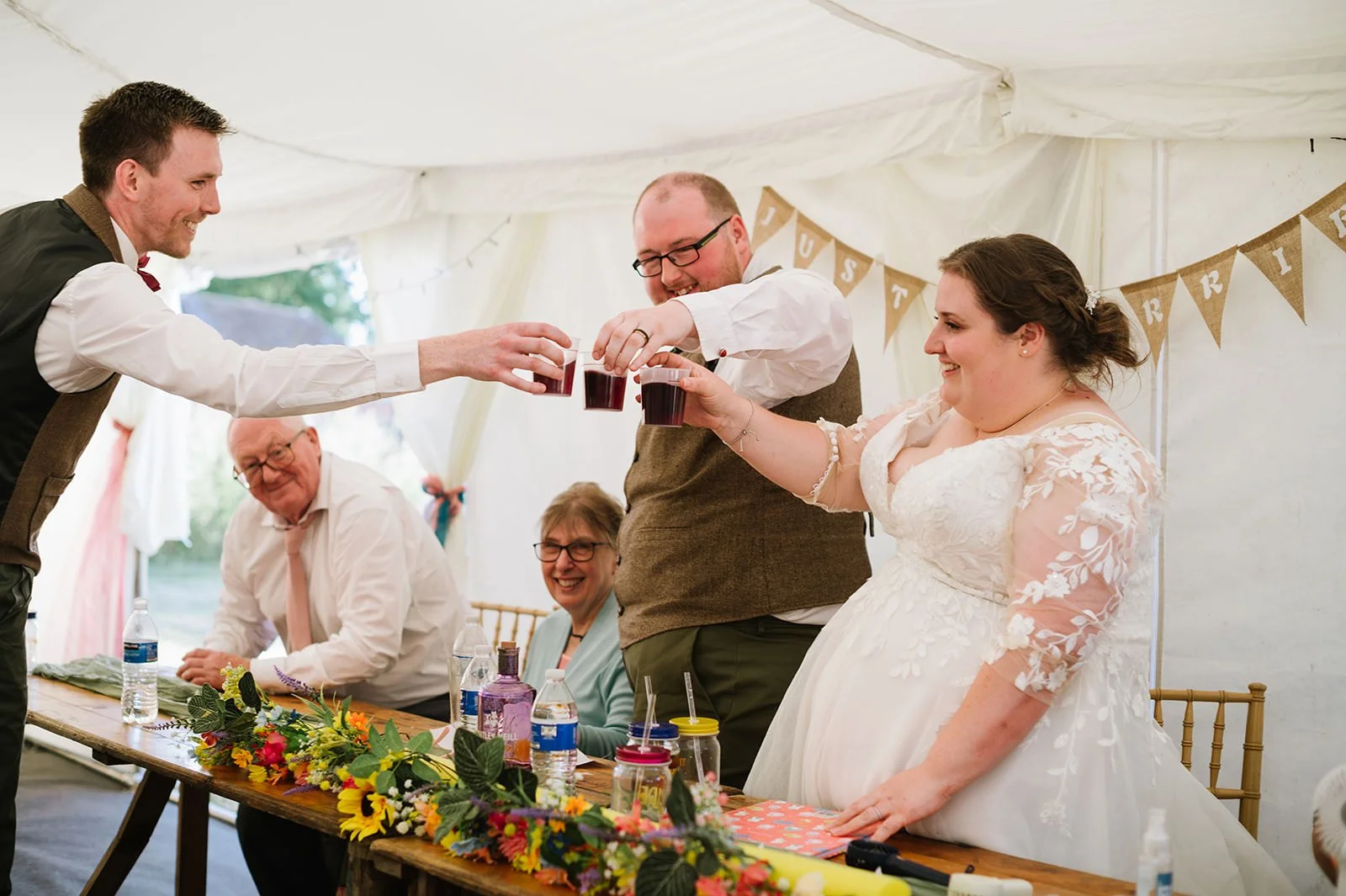 39 DIY wedding worcestershire photographer.jpg