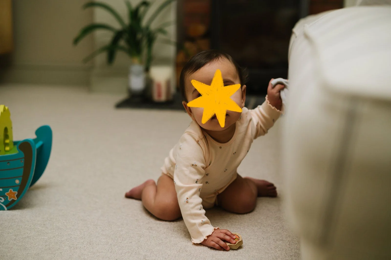 001 relaxed family photos at home .jpg