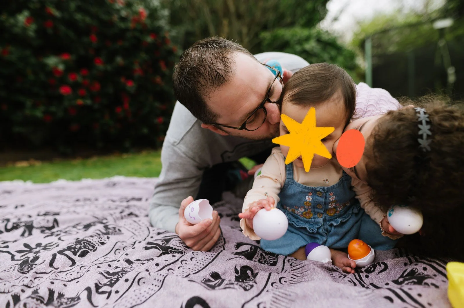 098 relaxed family photos at home.jpg