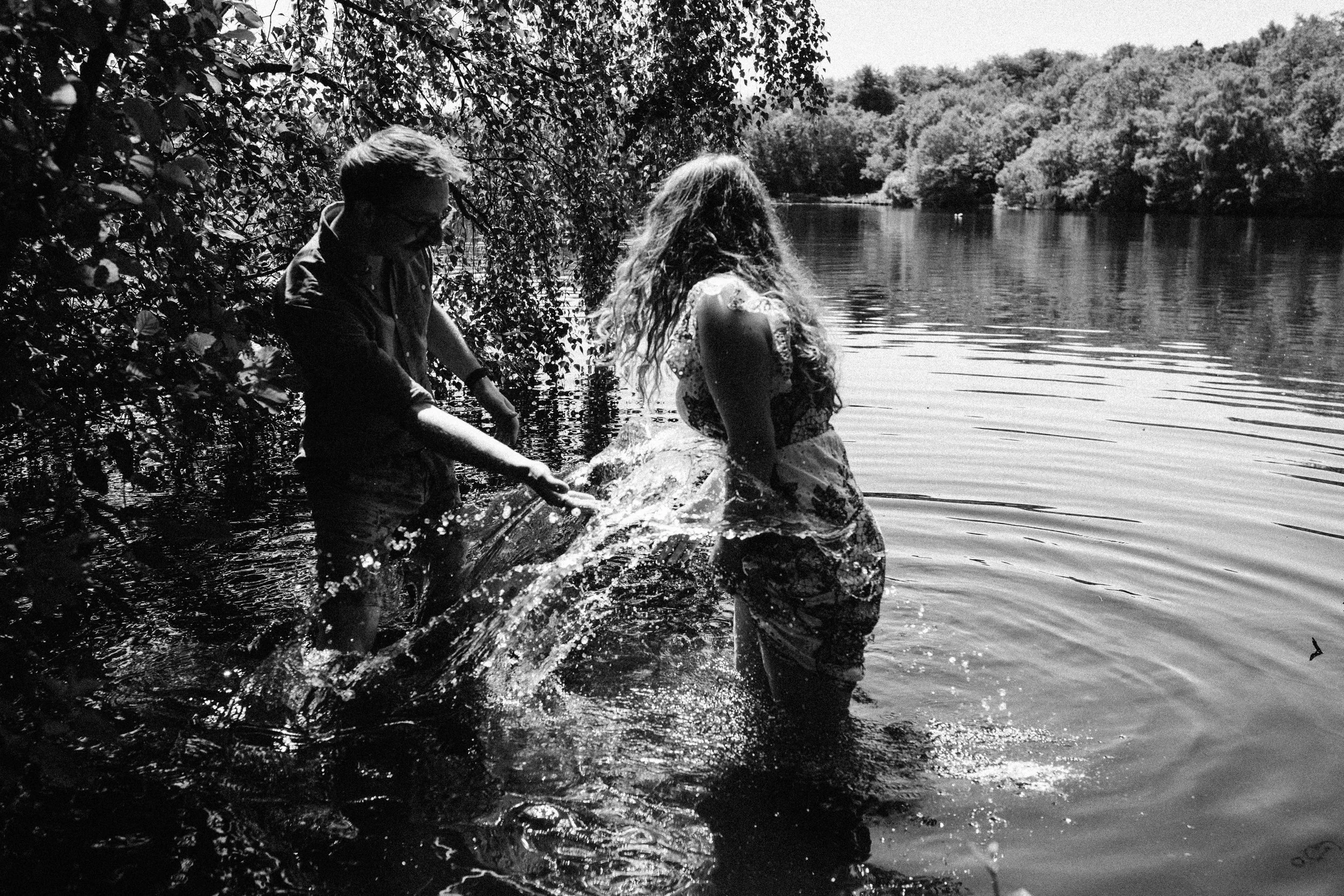 When the temptation to paddle wins we all win. Dream session in Sutton Park with these two.

A little prewedding photo session to get to know our couple before we photograph their wedding. More on our blog.