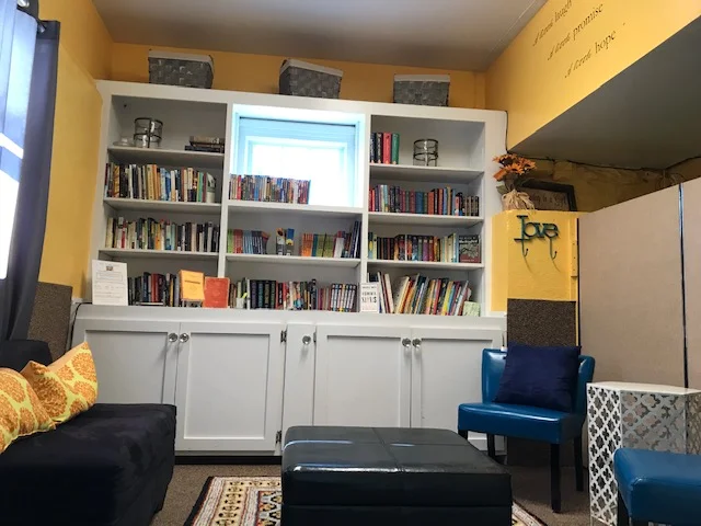 Library Pic 2.jpg