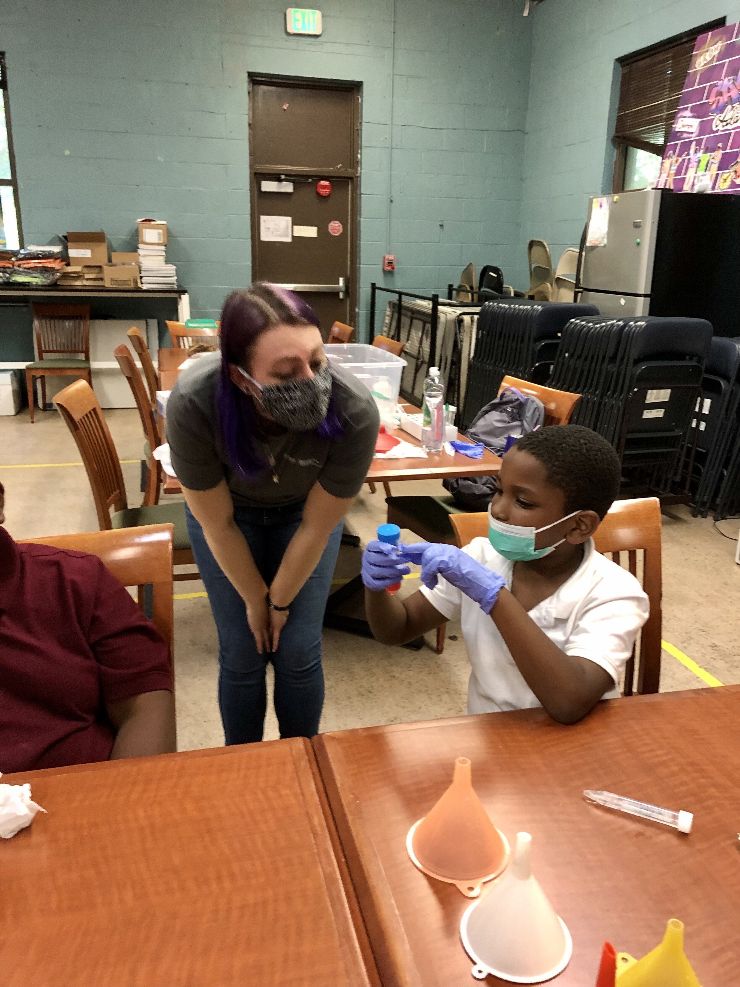 Sept 2021: Strawberry DNA extraction at EAKC 