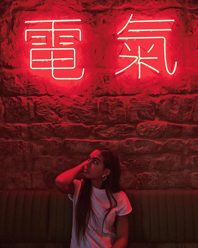 Peking duck fantasies 🦆
.
.
.
.
.
.
.
.
#beiruting #pubs #hongkongfood #neonsigns