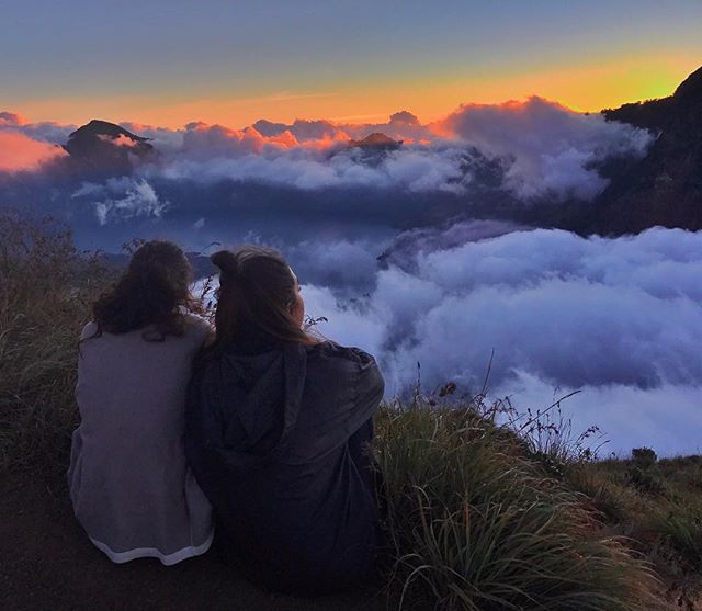 Your girl needs to climb another mountain👵🏽 @sarahezzeddine .
.
.
.
.
.
.
#mountrinjani #indonesia_greatshots #climbing_lovers #sunset_love #islandfever