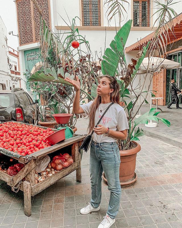 🇲🇦 Are tomatoes fruits or veggies?
.
.
.
.
.
.
.
.
.
.
.
.
#هاها #casablanca_ig #moroco #moroccotravel #casablancamorocco #tomatoes🍅