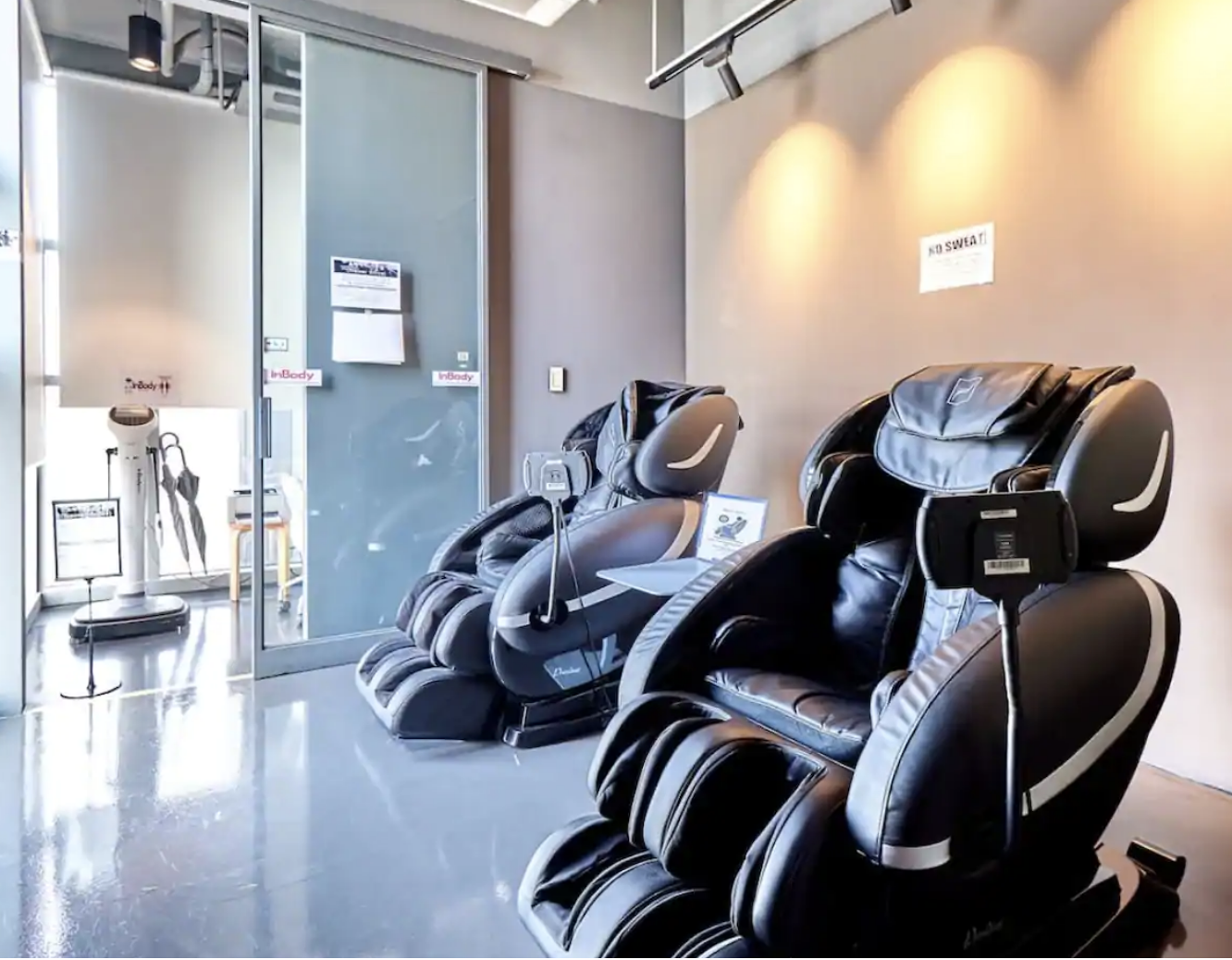 Facilities: Massage Chairs (Copy)