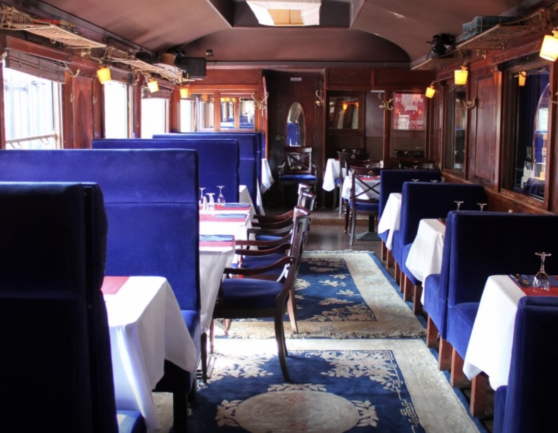 Le Wagon Bleu carriage