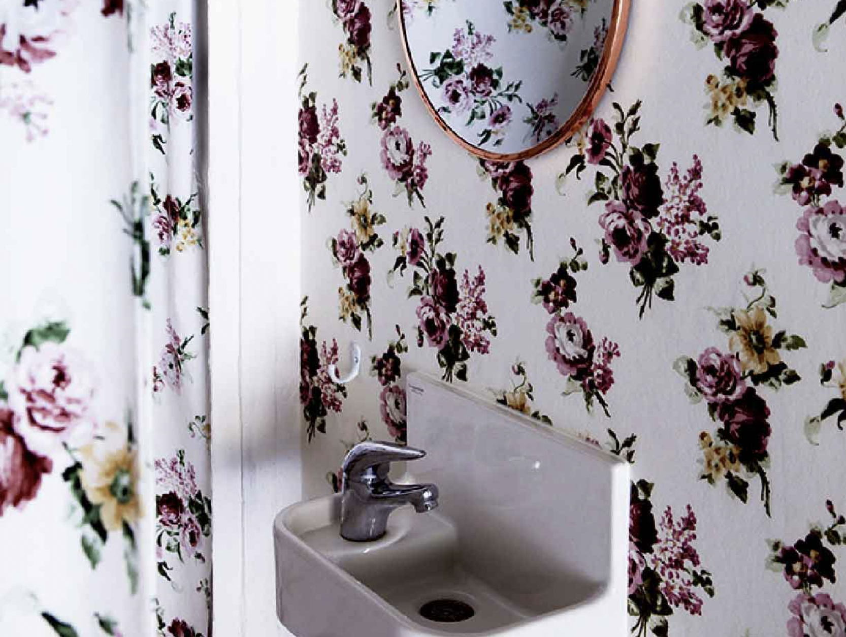 LILY OF THE VALLEY bathroom wallpaper