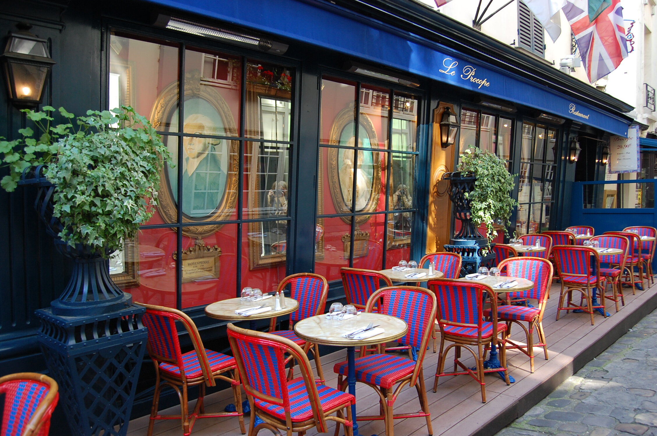 Le Procope terrace