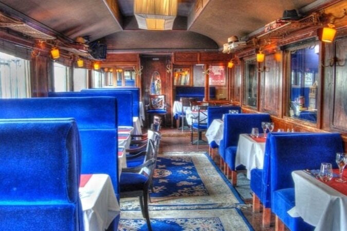 Le Wagon Bleu banqueting seats