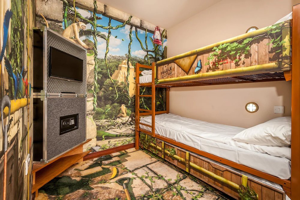 Chessington Safari and Azteca Hotel room 2.jpg