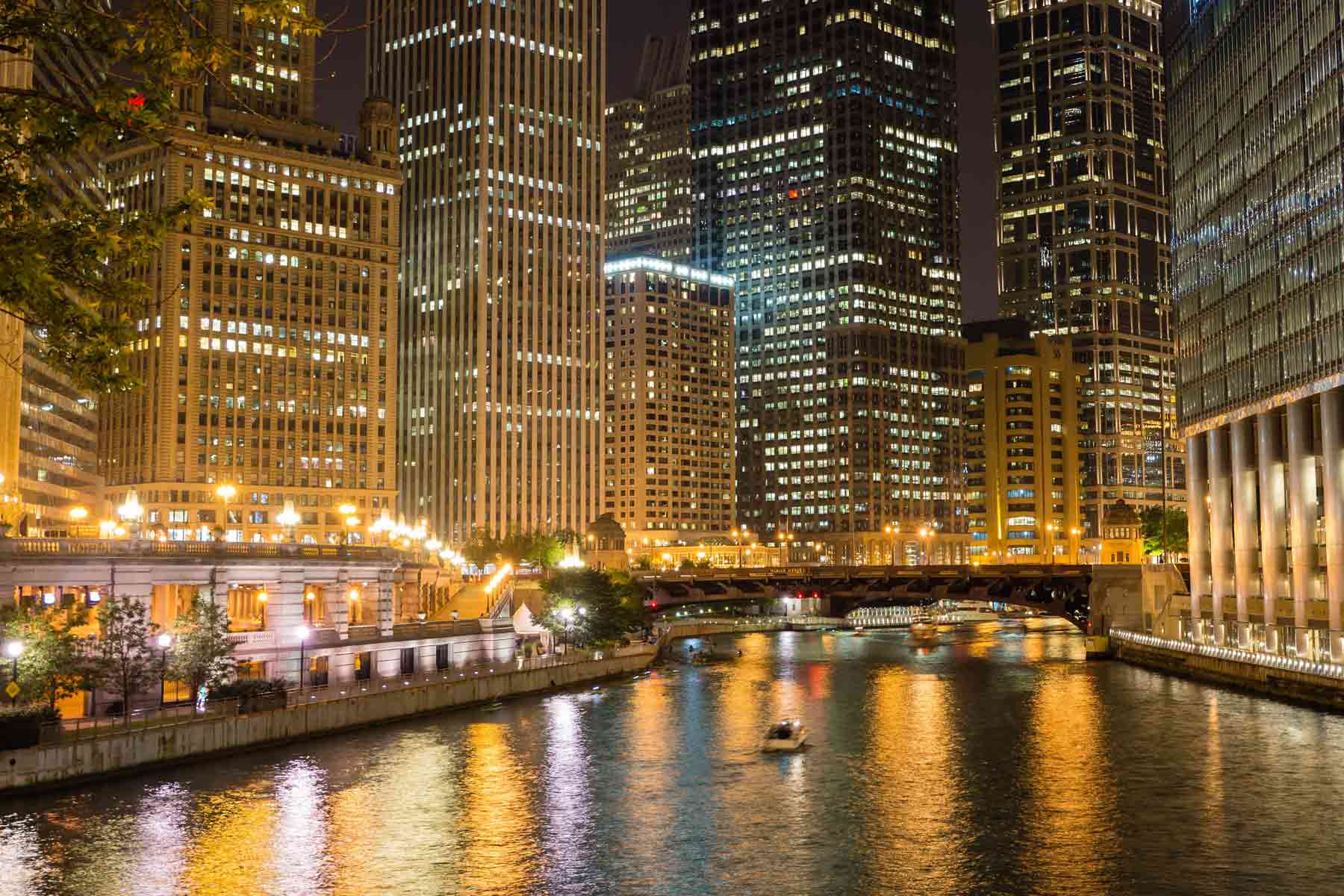 salveo-chicago-river-buildings-2.jpg
