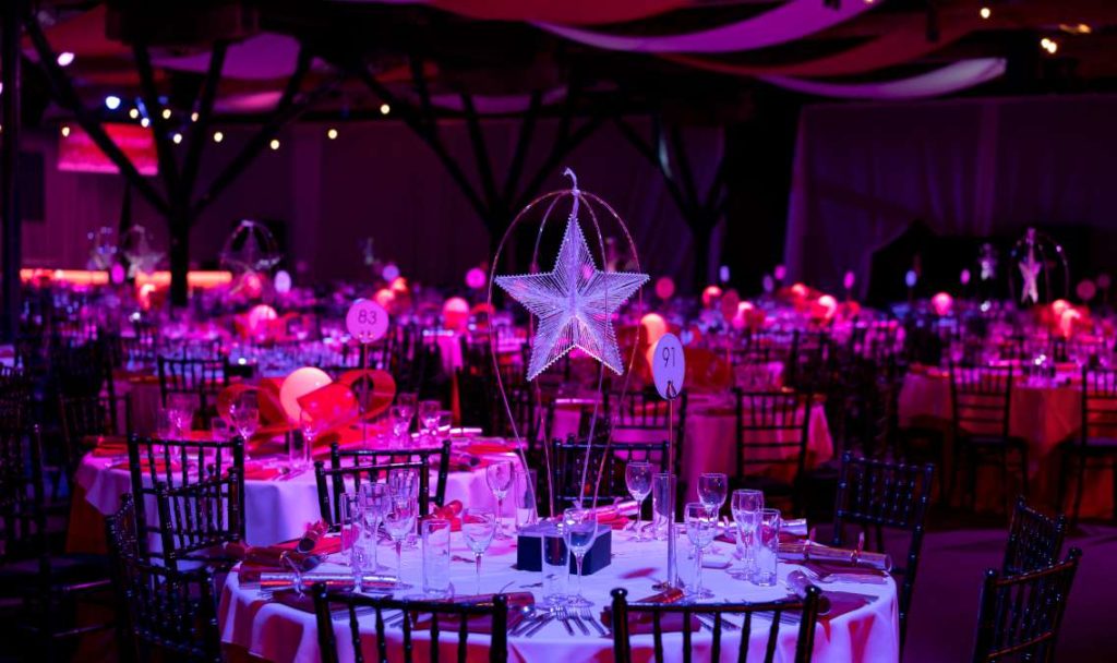 Floating star table centre .jpg