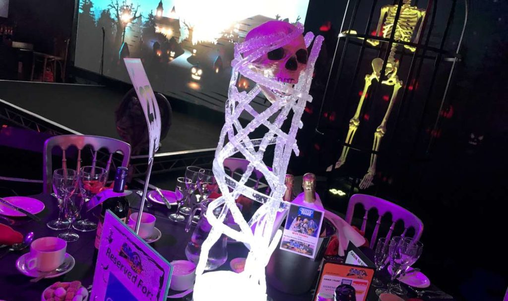 Halloween skull table centre.jpg
