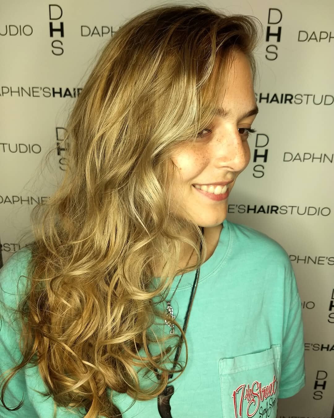 Hadley's first cut, color, and style completed!!! #daphneshairstudio #fallayage #balayage #hanzo #dhs #curl #lorealpro