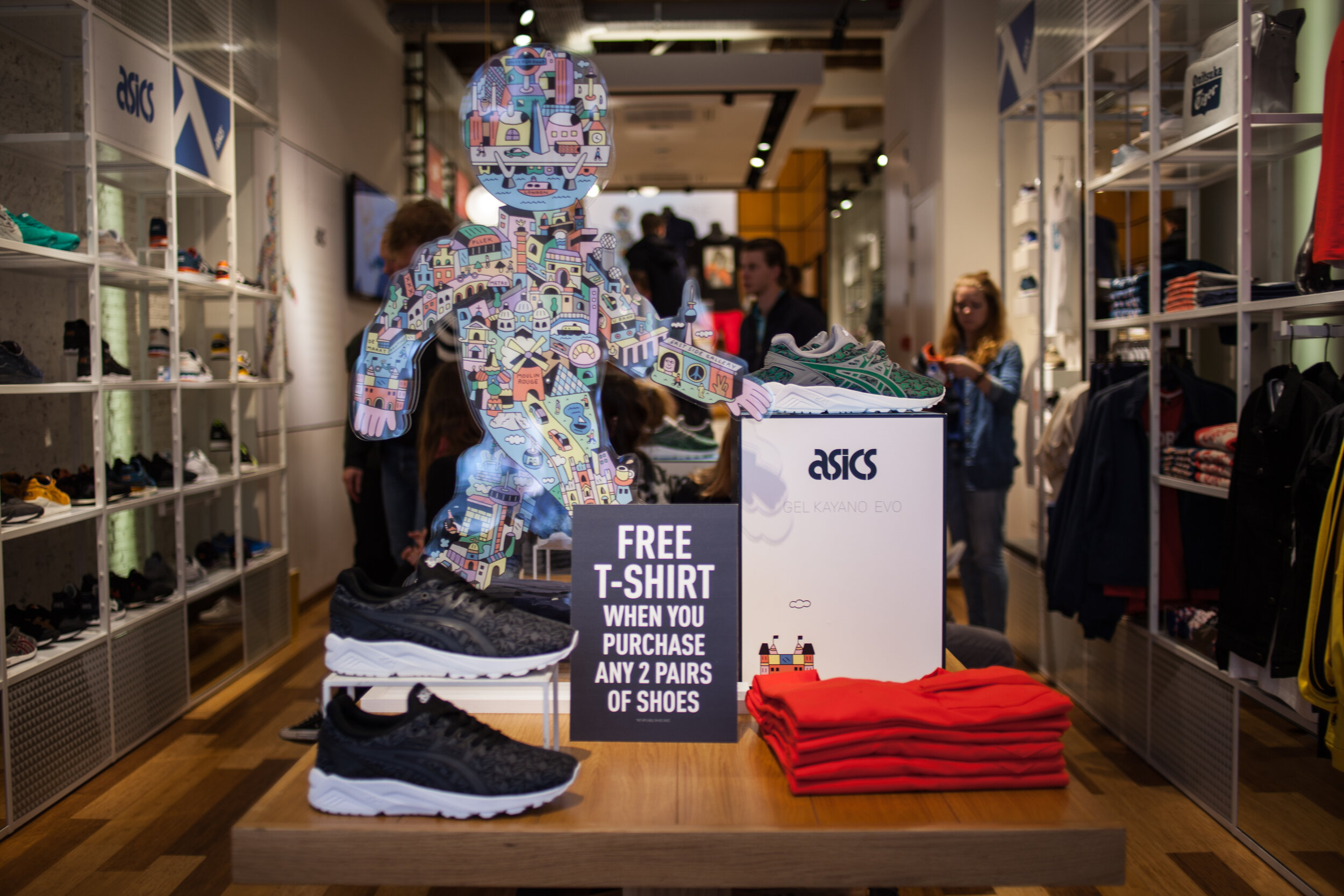 tony_bartolucci_asics_one_with_the_city_window_02.jpg