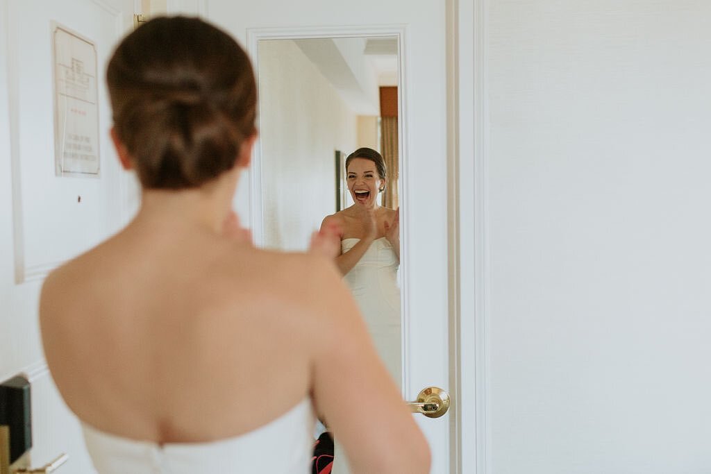 Choosing a joyous moment for today.  Nothing like seeing yourself all dressed up on your wedding day for the first time! 

Planning  @pinkbowtienyc
Photo  @taylorlenci
Ceremony  @stpatrickscathedral
Reception  @newyorkac
Floral  @denisefasanello
Rent