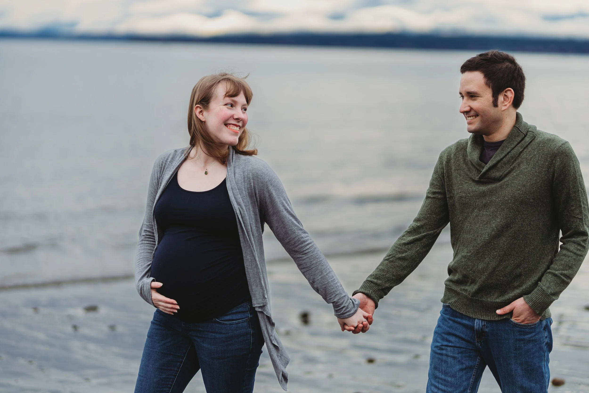 Lincoln Park is a favorite for family sessions thanks to its soft light, open shoreline, and space for kids to stay close while still exploring.