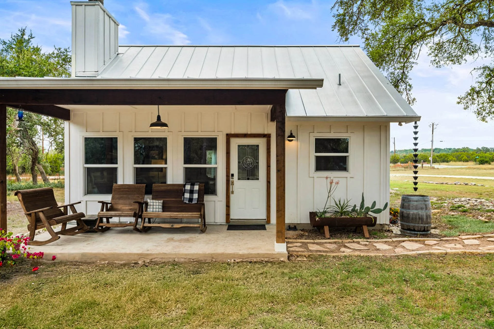 820 GLEN CREST DRIVE | Blanco County